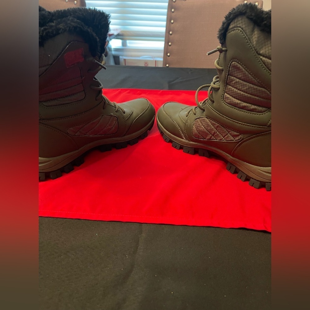 Men’s Olive Military Green Winter Boots, size 43, used twice, size 10 - Picture 5 of 7
